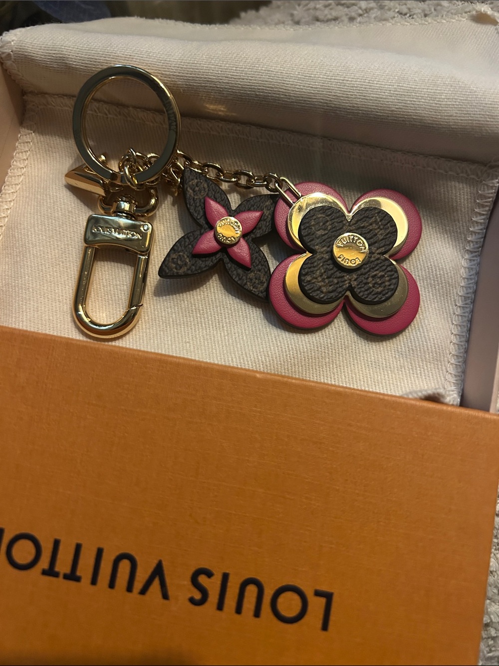 Like new large LV bag charm🥳🥳❌❌👀